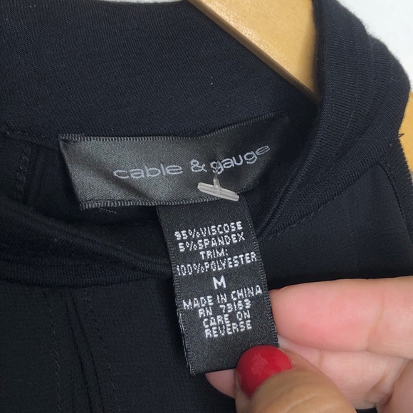 Cable and Gauge Sleeveless Mock Turtleneck Black - Picture 8 of 8